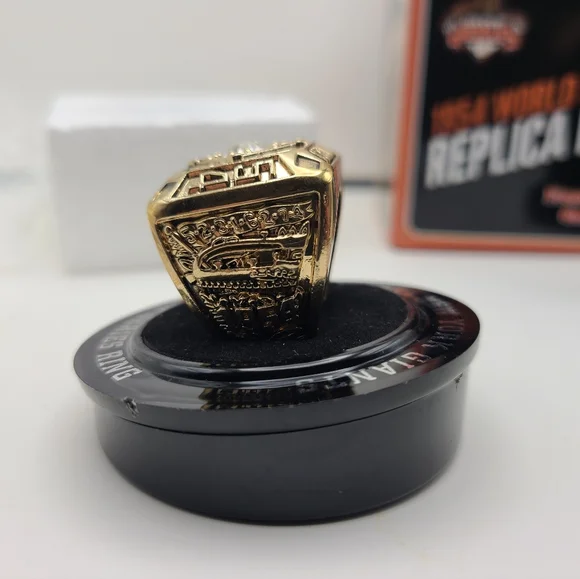 Fresno Grizzlies 1954 New York Giants World Series Ring Stadium Giveaway - Picture 2 of 5